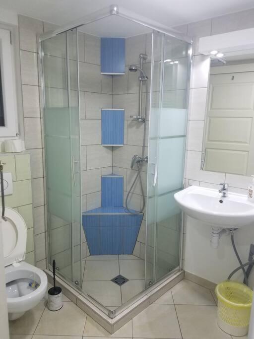 Big Cozy - Skyfall Apartment 3 Bdrm 6 Beds 1&Half Baths Budapeste Exterior foto