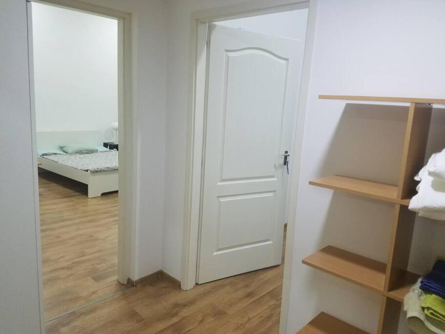 Big Cozy - Skyfall Apartment 3 Bdrm 6 Beds 1&Half Baths Budapeste Exterior foto