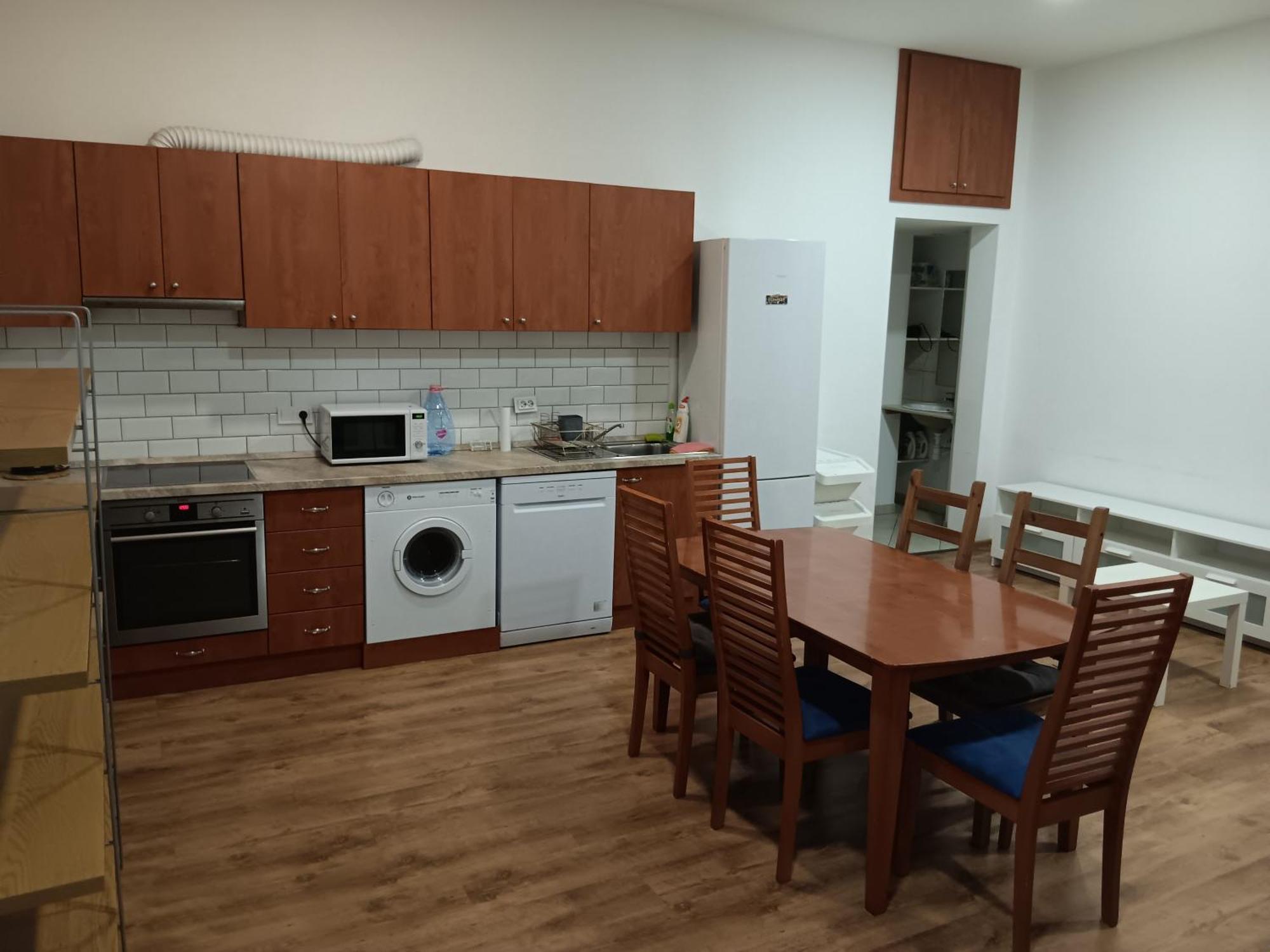 Big Cozy - Skyfall Apartment 3 Bdrm 6 Beds 1&Half Baths Budapeste Exterior foto